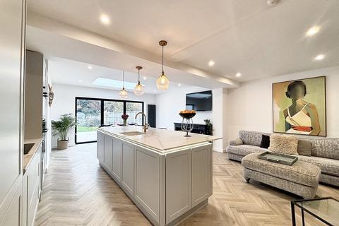 4 bedroom semi-detached house for sale, Parkstone Lane, Manchester M28