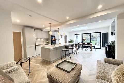 4 bedroom semi-detached house for sale, Parkstone Lane, Manchester M28