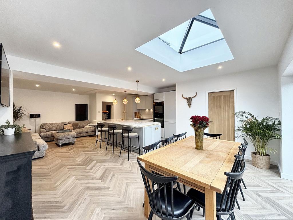 Kitchen/Diner/Family Room