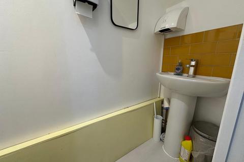 Restaurant to rent, 120 Wandsworth Bridge Rd London SW6 2TF