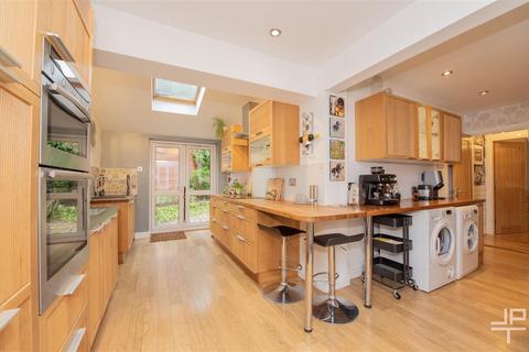 4 bedroom detached house for sale, Blacksmiths Fold, Manchester M46