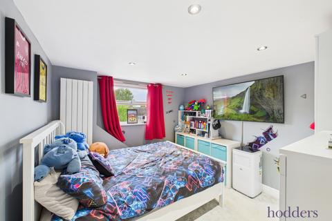 50 Albert Road, Addlestone, KT15 2PX