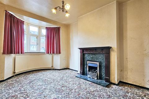 3 bedroom semi-detached house for sale, Roydene Crescent, Off Anstey Lane