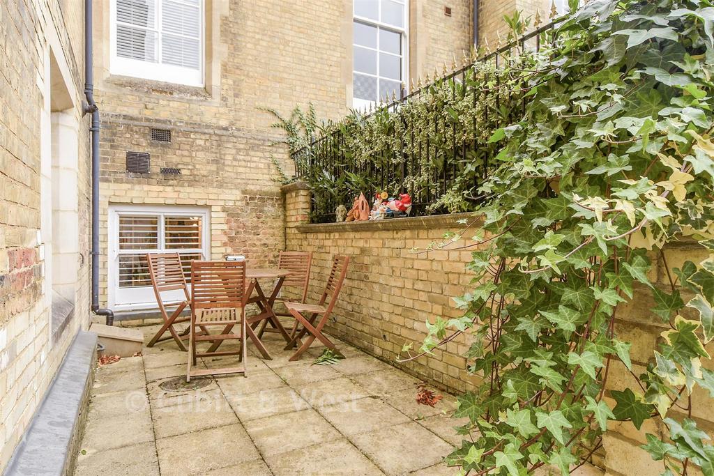Patio / Decking