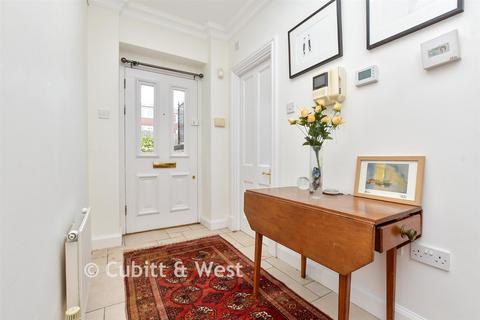 3 bedroom ground floor flat for sale, Royal Earlswood Park, Redhill, Surrey