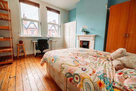 6 bedroom terraced house to rent, Pearson Terrace, Leeds LS6