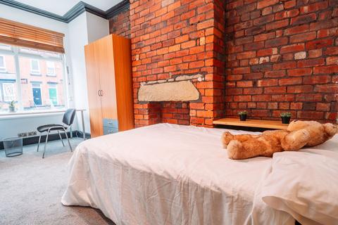 6 bedroom terraced house to rent, Pearson Terrace, Leeds LS6