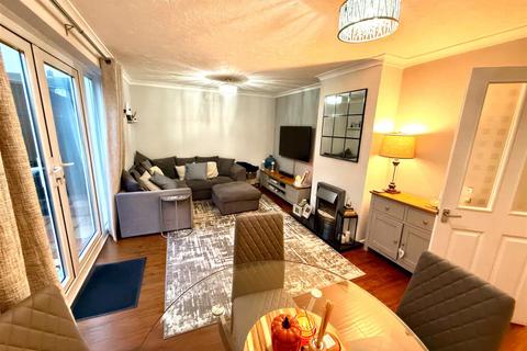 3 bedroom terraced house for sale, Faraday Road, Stevenage, SG2 0BJ