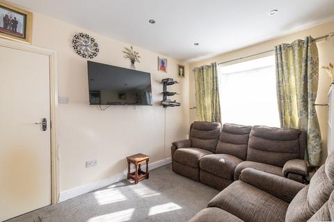 3 bedroom semi-detached bungalow for sale, Sydney Road, Abbey Wood, London, SE2