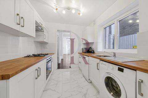 undefined, Mafeking Road, Canning Town North, E16