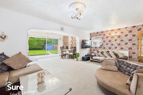 3 bedroom semi-detached house to rent, Alldicks Road, Hemel Hempstead, Hertfordshire, HP3 9JJ