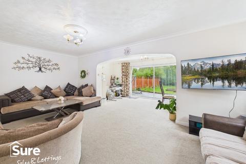 3 bedroom semi-detached house to rent, Alldicks Road, Hemel Hempstead, Hertfordshire, HP3 9JJ