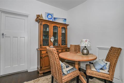 2 bedroom maisonette for sale, Dean Road, Hounslow
