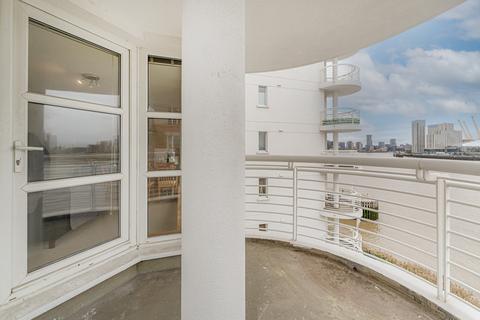 2 bedroom flat for sale, Pierhead Lock, Canary Wharf E14
