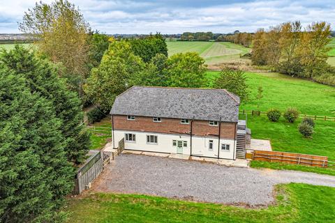 3 bedroom apartment to rent, Poling Street, Poling, Arundel, West Sussex, BN18