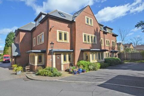 2 bedroom flat for sale, London Road, Ascot SL5