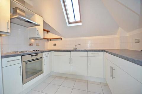 2 bedroom flat for sale, London Road, Ascot SL5