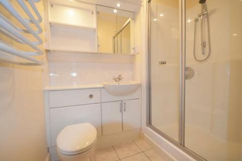 2 bedroom flat for sale, London Road, Ascot SL5