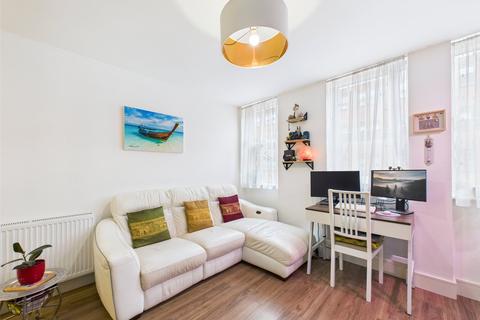 undefined, Mercury Gardens, Romford RM1