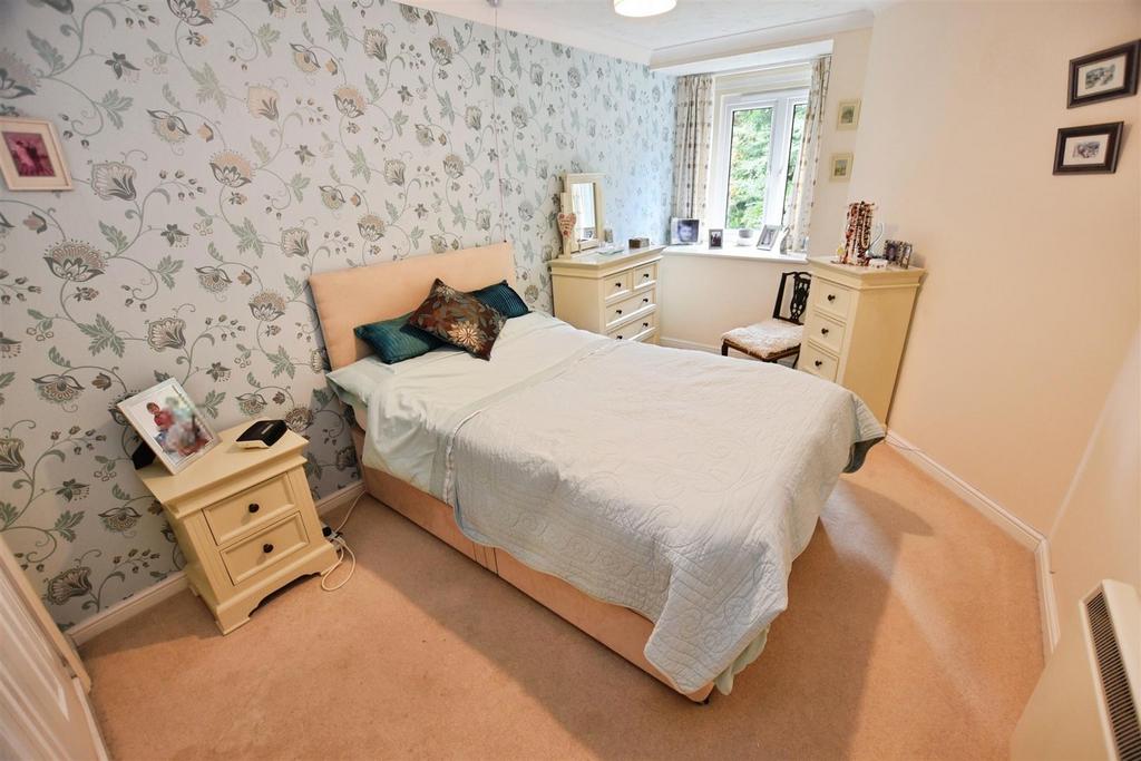 Double Bedroom