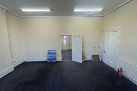 Office to rent, 44 Holly Walk Leamington Spa CV32 4HY