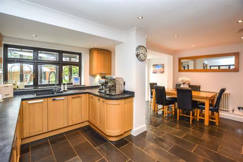 5 bedroom detached house for sale, Ingrave Road, Brentwood