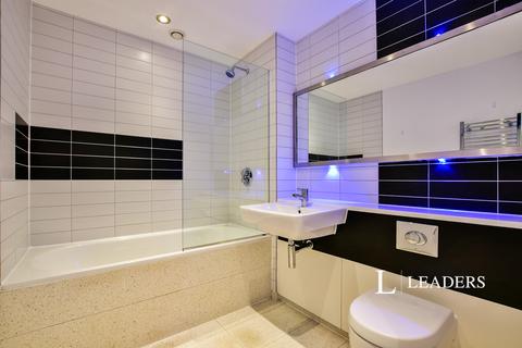 2 bedroom flat to rent, Skyline Central 2, 49 Goulden Street, Manchester, M4