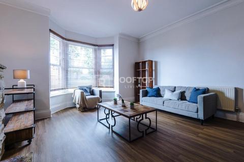 6 bedroom house to rent, Consort Terrace, Leeds LS3