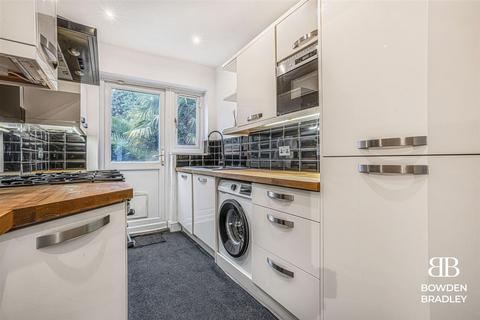 26 Penrith Road, Ilford, IG6 3DB