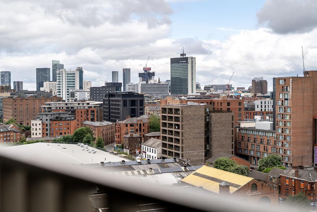 Apartment in Manchester, Miles Platting, Greater Manchester - View 6