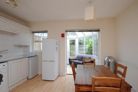 undefined, Hodges Court