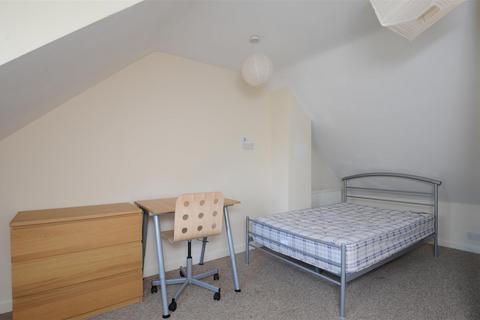 undefined, Hodges Court