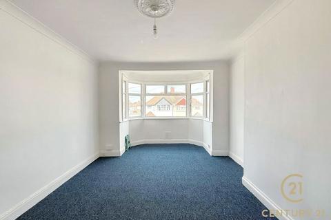 2 bedroom maisonette for sale, Munster Avenue, London, Hounslow, Greater London, TW4 5BJ