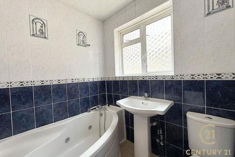 100a Munster Avenue, Hounslow, TW4 5BJ