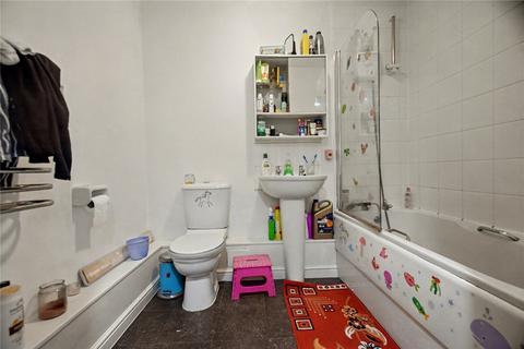 2 bedroom apartment for sale, Whitehall Green, Leeds, West Yorkshire