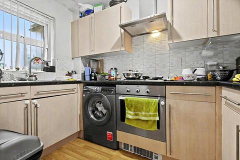 2 bedroom apartment for sale, Whitehall Green, Leeds, West Yorkshire