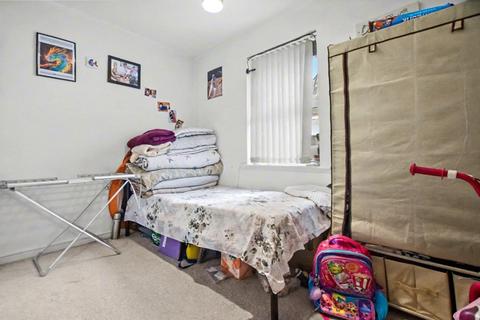 2 bedroom apartment for sale, Whitehall Green, Leeds, West Yorkshire