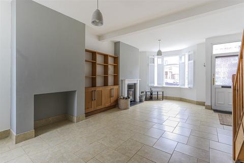 18 Meadow Street, Cardiff, CF11 9PY