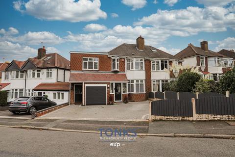 4 bedroom semi-detached house for sale, Kingsway, Oldbury B68