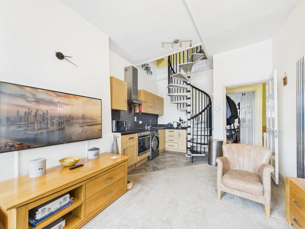 Living/Dining Area