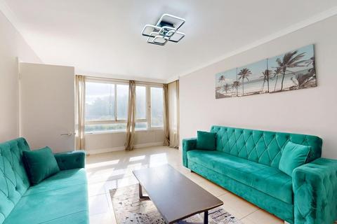 1 bedroom flat to rent, The Water Gardens, London W2