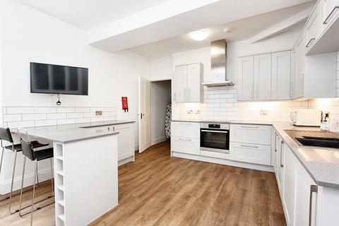 3 bedroom flat for sale, Magdalen Street, Exeter, EX2