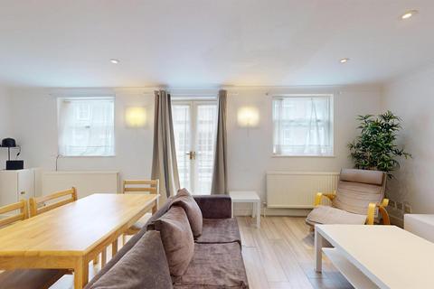 3 bedroom apartment to rent, Brook Mews, Paddington, London
