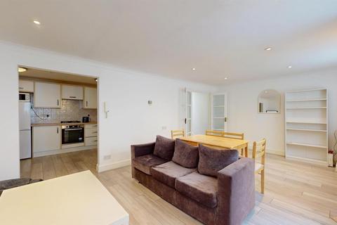 3 bedroom apartment to rent, Brook Mews, Paddington, London