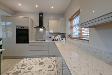 3 bedroom semi-detached house for sale, Parkside, Darlington