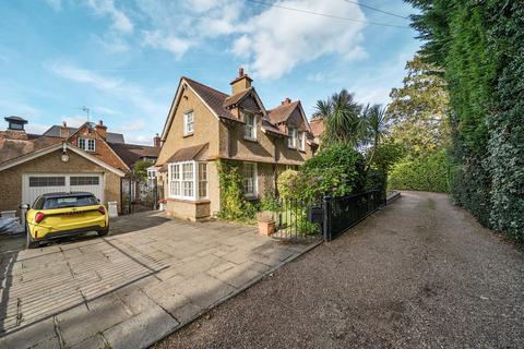 2 Paddock Way, Chislehurst, BR7 6PH