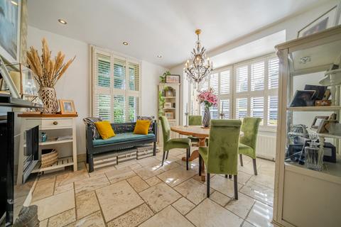 2 Paddock Way, Chislehurst, BR7 6PH