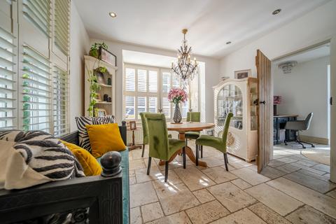 2 Paddock Way, Chislehurst, BR7 6PH