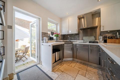 2 Paddock Way, Chislehurst, BR7 6PH