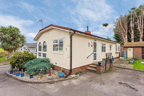 3 bedroom park home for sale, Layters Green Lane, Chalfont St Peter SL9